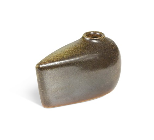 Lot 85 - Ruth King (British, born 1955), a small salt glazed barge pot