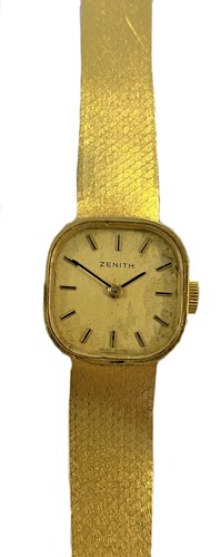 Lot 415 - Zenith - An 18ct gold wristwatch