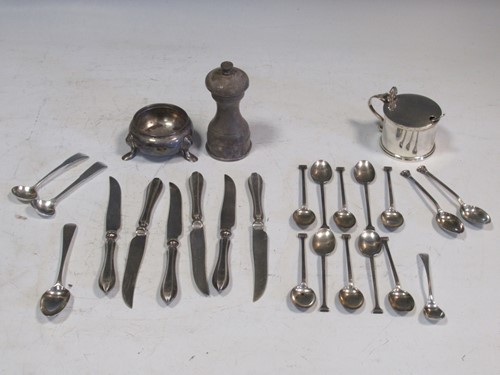 Lot 290 - A silver pepper grinder, together with a...