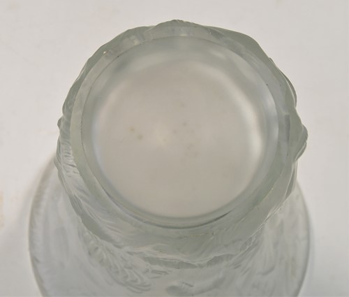 Lot 7 - An Art Deco style moulded glass vase