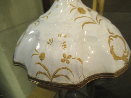 Lot 1 - A pair of 18th century Bilston or Battersea...