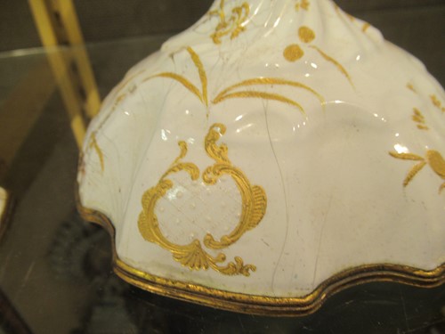 Lot 1 - A pair of 18th century Bilston or Battersea...