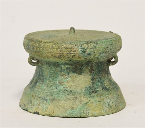 Lot 71 - A Cambodian bronze drum/bell, 10th-12th century