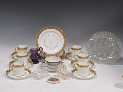 Lot 25 - A collection of Cauldon teacups and saucers,...