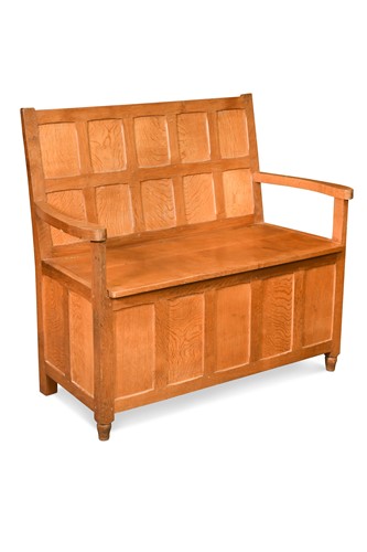 Lot 211 - Cat and Mouseman: Lyndon Hammell (Harmby), an oak box settle