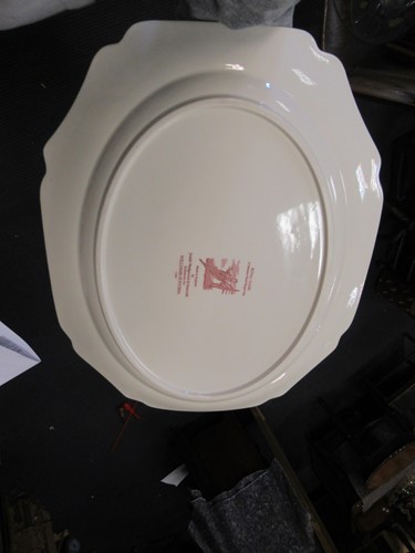 Lot 9 - A large quantity of English pink and white...