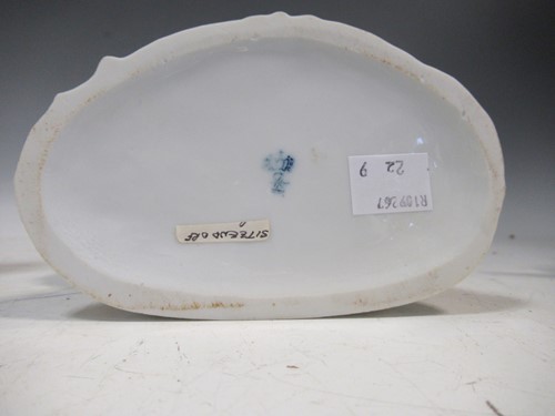 Lot 29 - A collection of mainly Continental figural...