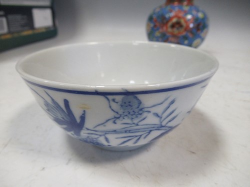 Lot 30 - A quantity of Chinese and other ceramics, to...