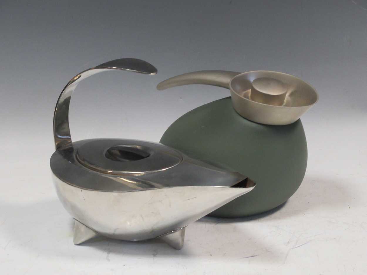 Lot 33 - A modern Georg Jensen green quack coffee/tea...