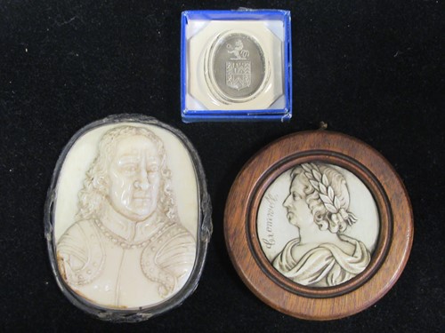 Lot 147 - A carved ivory miniature of Oliver Cromwell 7...
