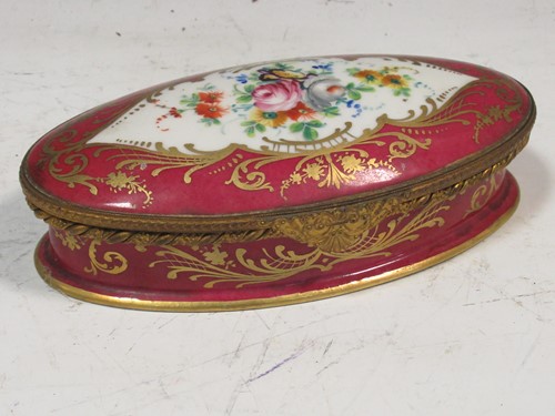 Lot 48 - A Paris porcleain and gilt metal mounted oval...