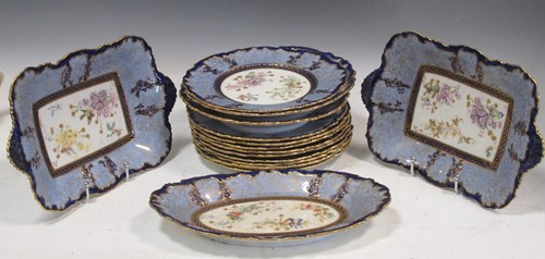 Lot 61 - An English porcelain dessert service,...