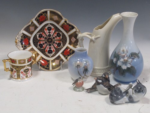Lot 70 - A Royal Crown Derby 1128 pattern dish and...