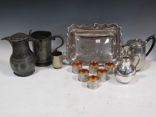 Lot 292 - Silver plate and pewter to include teapot,...