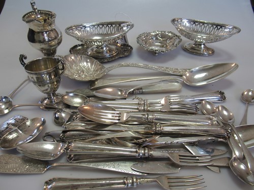 Lot 268 - A quantity of assorted silverware including...