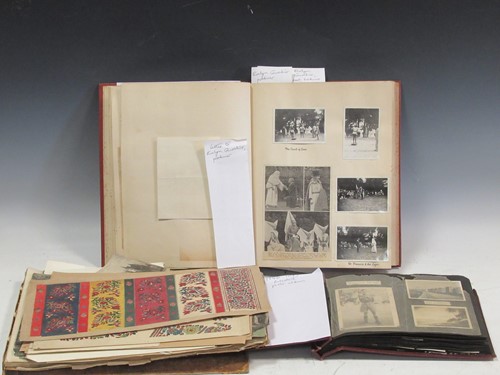 Lot 194 - A quantity of early 20th century post cards...