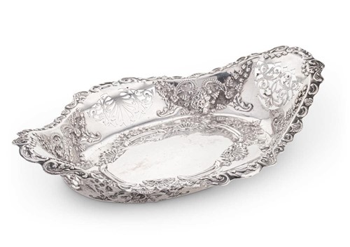 Lot 618 - An Edward VII silver fruit basket, probable mark of Charles Horner