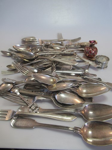Lot 275 - A collection of silver flatware, 49.3ozt,...