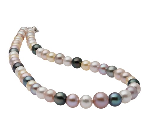 Lot 243 - A multicolour Tahitian and akoya cultured pearl necklace