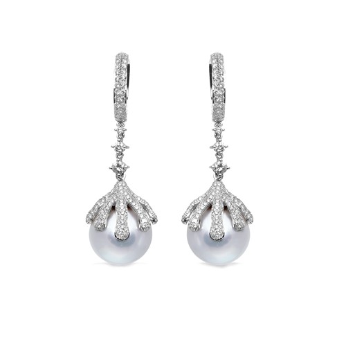 Lot 263 - A pair of south sea cultured pearl and diamond ear pendants