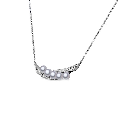 Lot 208 - A cultured pearl and diamond necklace