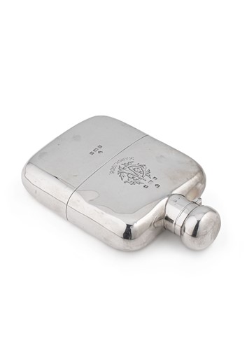 Lot 619 - An Edward VII silver hip flask