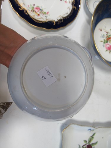Lot 8 - A collection of English ceramics to include a...