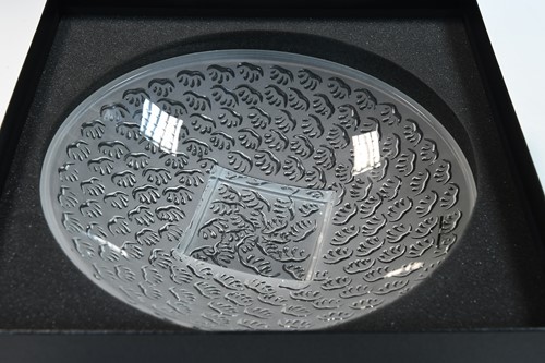 Lot 8 - Lalique, a modern clear and frosted glass bowl