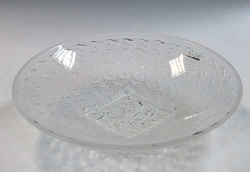 Lot 8 - Lalique, a modern clear and frosted glass bowl