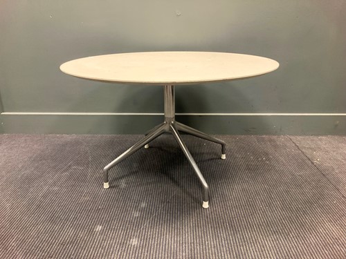 Lot 414 - A modern B&B Italia Cina table with brushed...