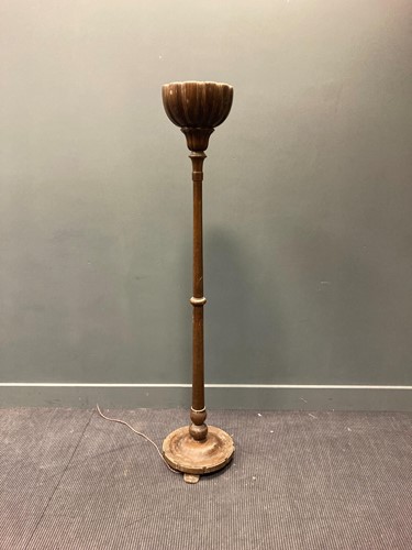Lot 432 - A 20th century walnut standard lamp, with bowl...