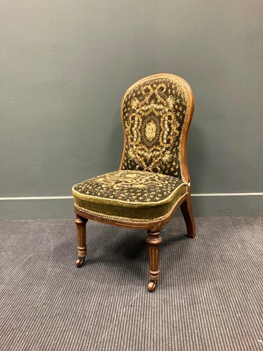 Lot 415 - A late Victorian walnut and gilt slipper chair,...
