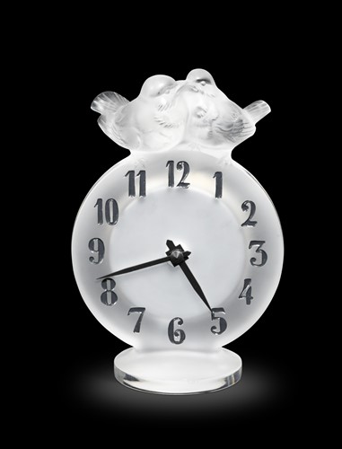 Lot 12 - Antionette, a modern Lalique glass clock