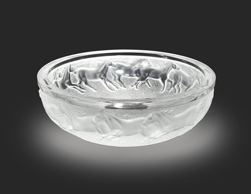 Lot 13 - A large Sevres glass bowl