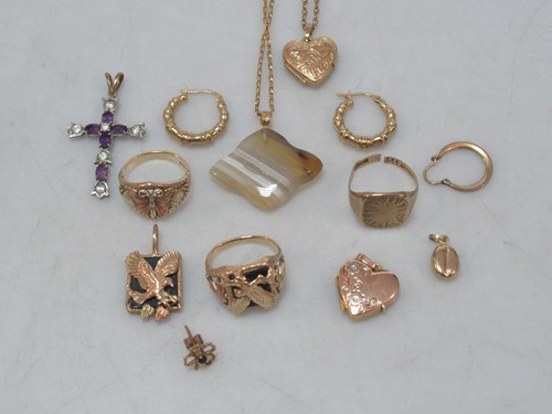 Lot 152 - Two rings and a pendant stamped '10K',...