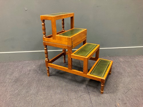 Lot 371 - Metamorphic table library steps, 122 x 67 x 29cm
