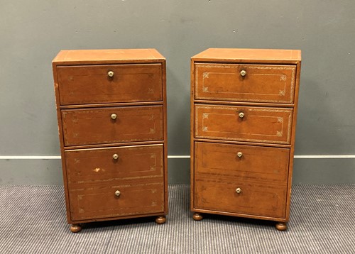 Lot 370 - A pair of leather document chests, 66 x 39 x 35cm