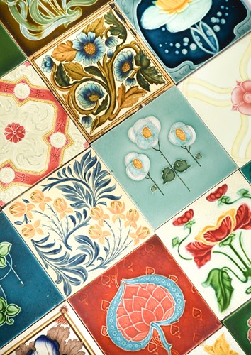 Lot 29 - A collection of 39 Art Nouveau tiles