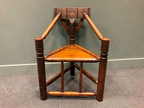 Lot 388 - In the manner of John Starkey an oak turners...