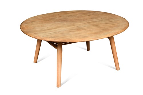 Lot 261 - An Ercol elm coffee table