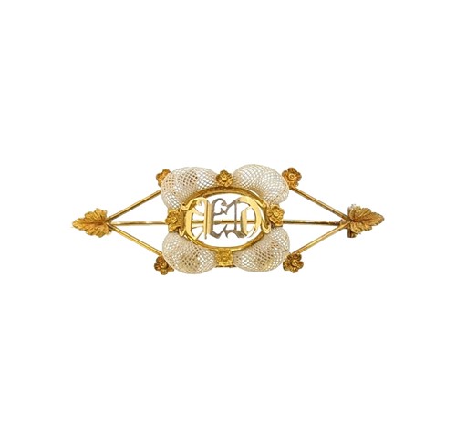 Lot 24 - A 19th century catgut brooch