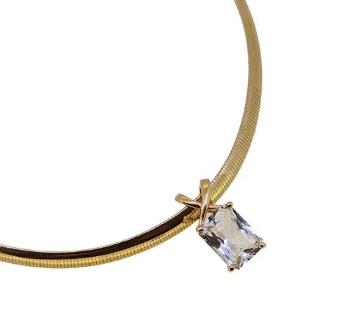 Lot 23 - A white topaz pendant and chain