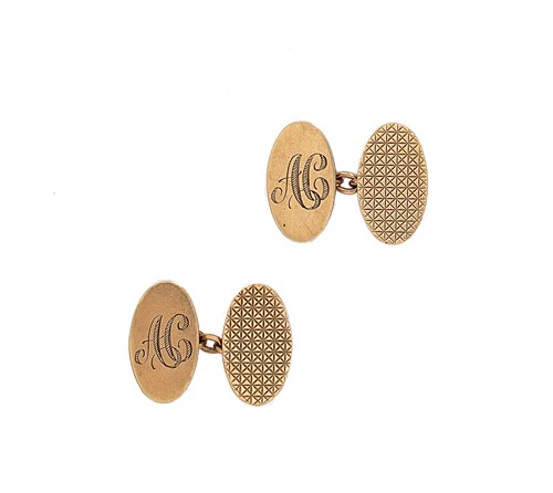 Lot 27 - A pair of late 20th century 9ct gold cufflinks