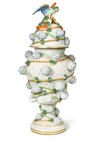 Lot 383 - A large Dresden Schneeballen vase and cover, circa 1870