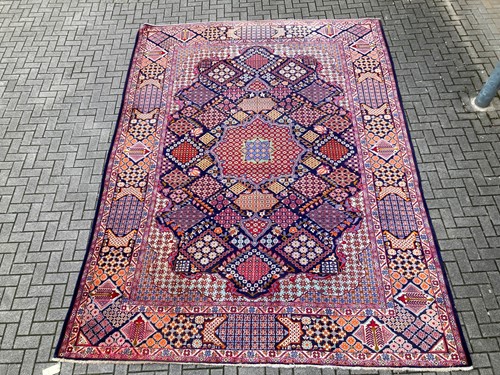 Lot 374 - A Kashan carpet, 413 x 302cm