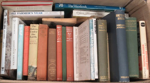 Lot 393 - Books on horses and horse racing, the turf,...