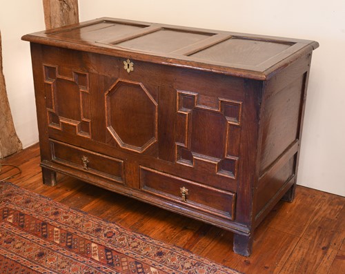 Lot 391 - An oak mule chest, 18th century