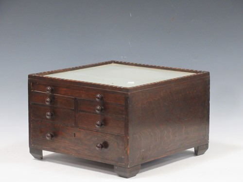 Lot 22 - An early 20th century oak specimen collectors...