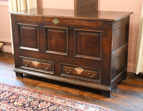 Lot 392 - An oak mule chest, 18th century
