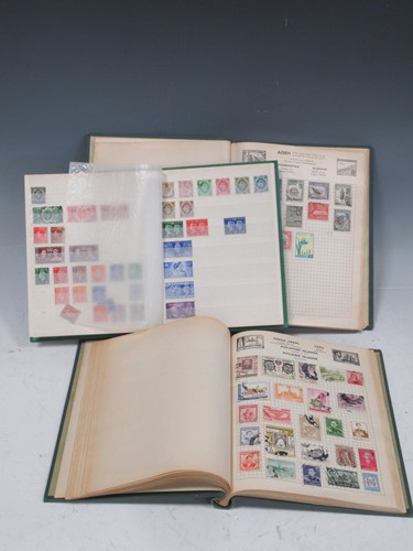 Lot 138 - Collection of stamps, loose and in albums,...